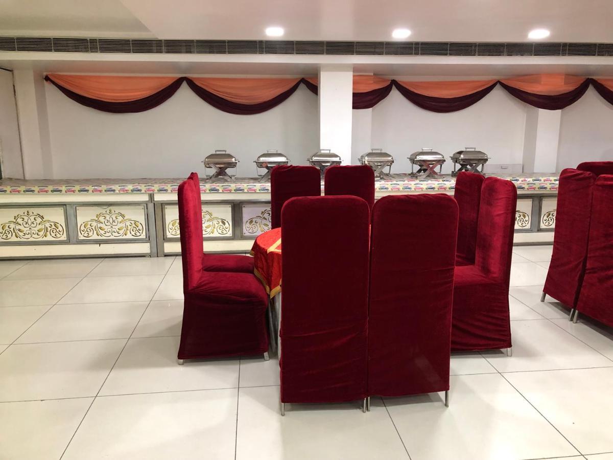 Hotel Mukund Residency And Banquet