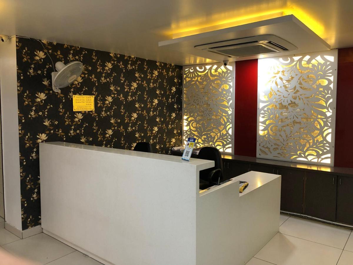 Mukund Residency And Banquet