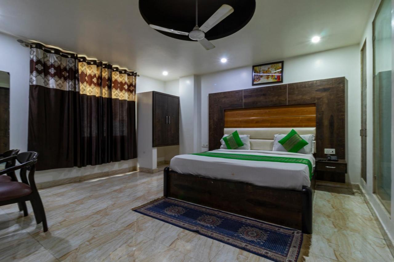 Hotel The Dx Near Igi Airport Delhi 3*