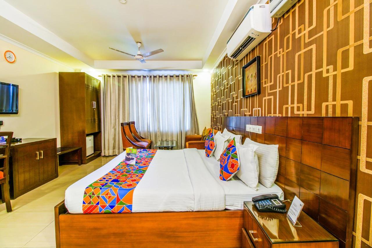Hotel Fabhotel Signature Plaza New Delhi