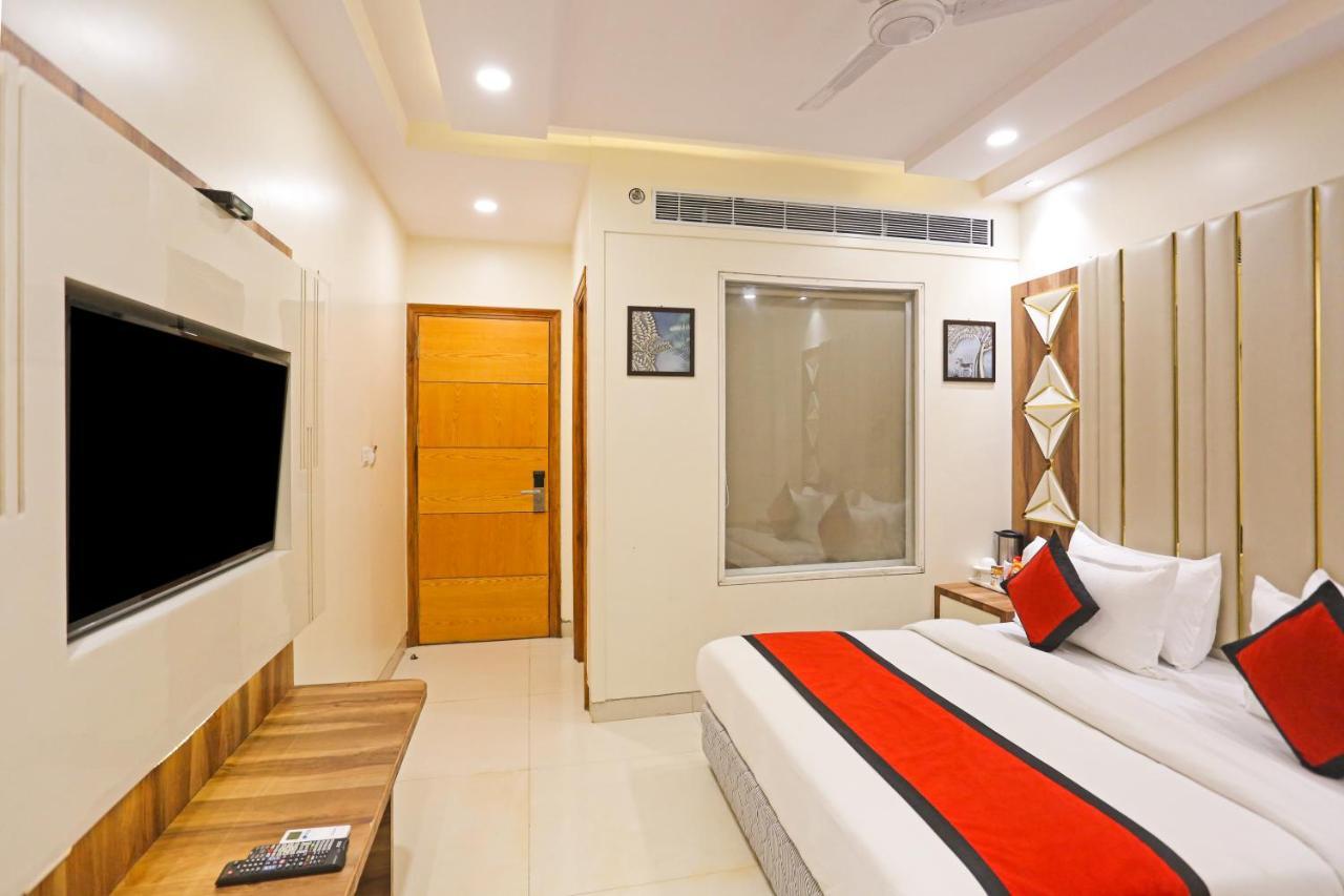Hotel Frank Stay-newly Built Worth -2mins Walk From Rk Ashram Metro Satation New Delhi