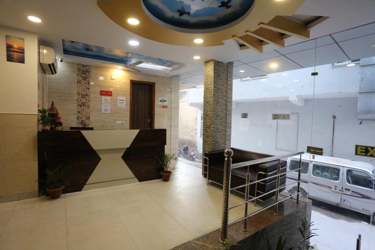 Hotel Paras Delhi Airport