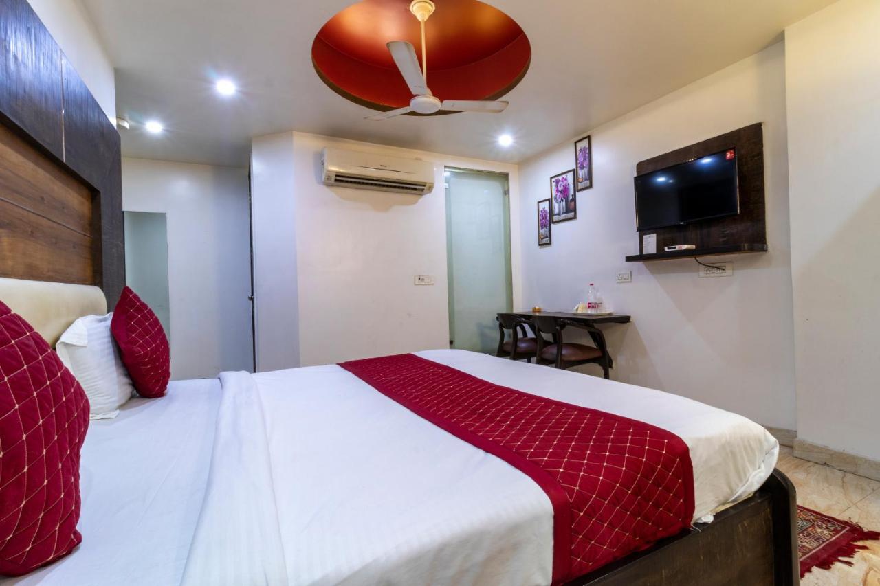 Hotel The Dx Near Igi Airport Delhi Nova Deli