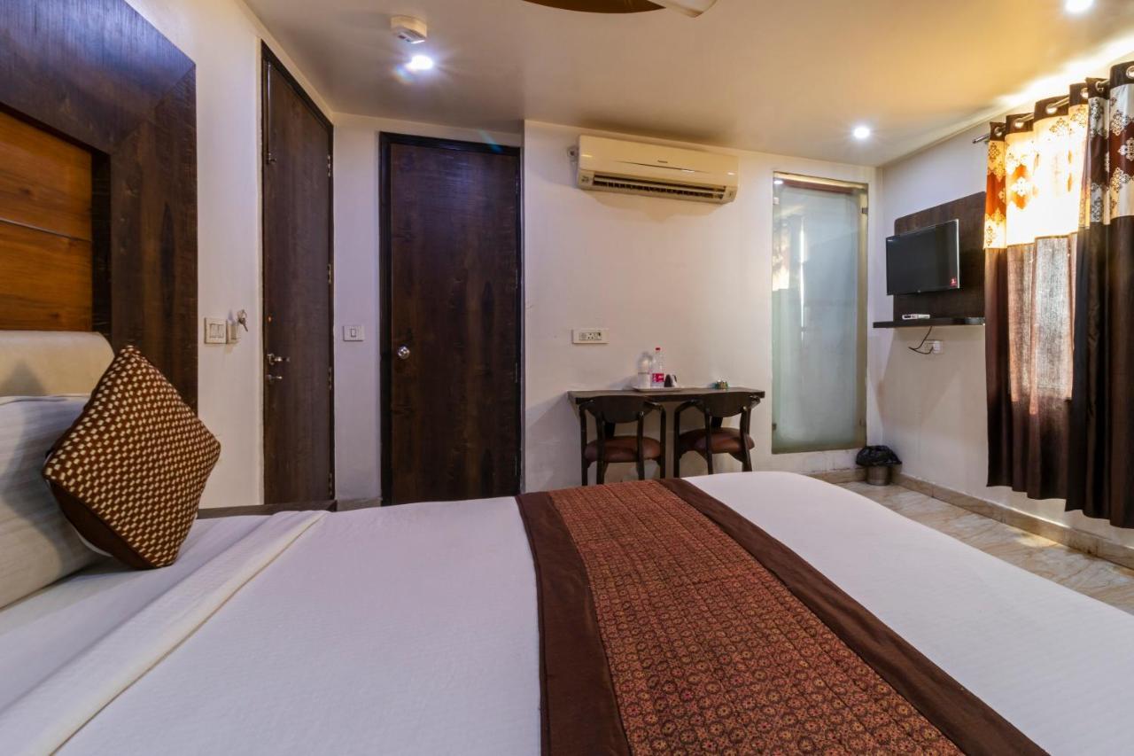The Dx Near Igi Airport Delhi