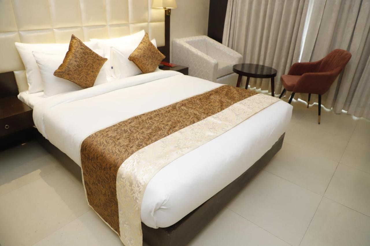 Udman Chhattarpur Hotel