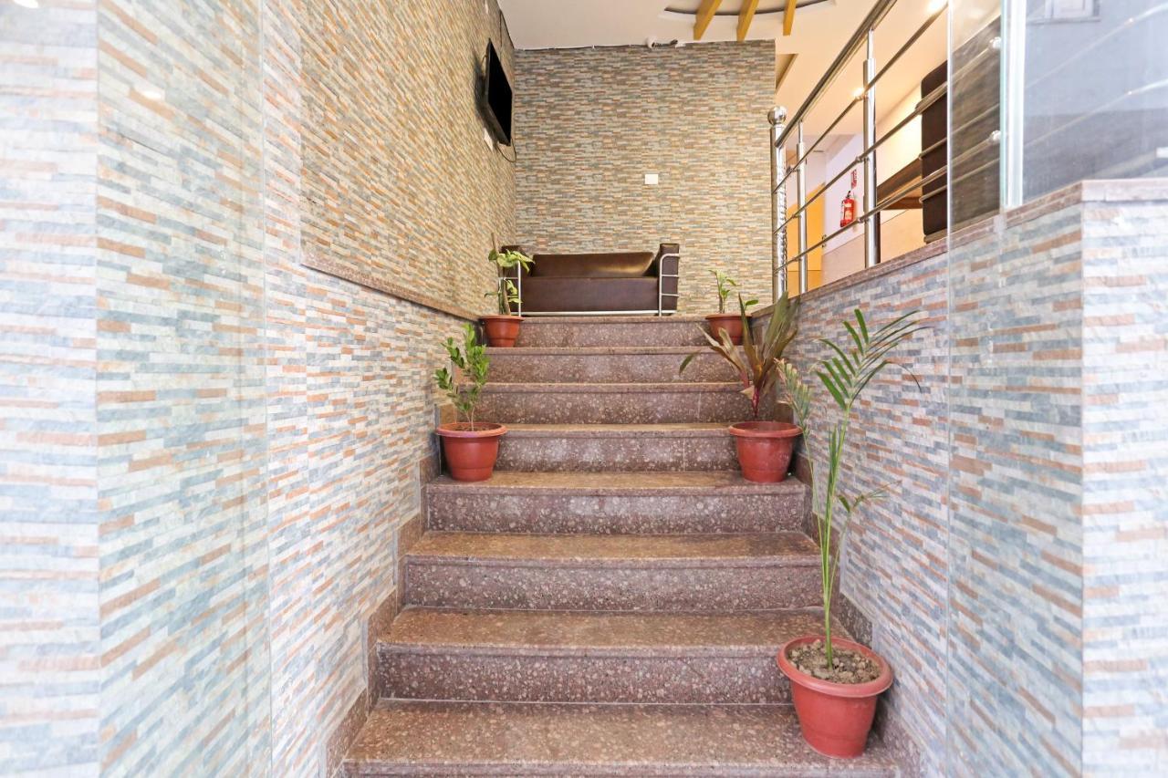 Hotel Paras Delhi Airport