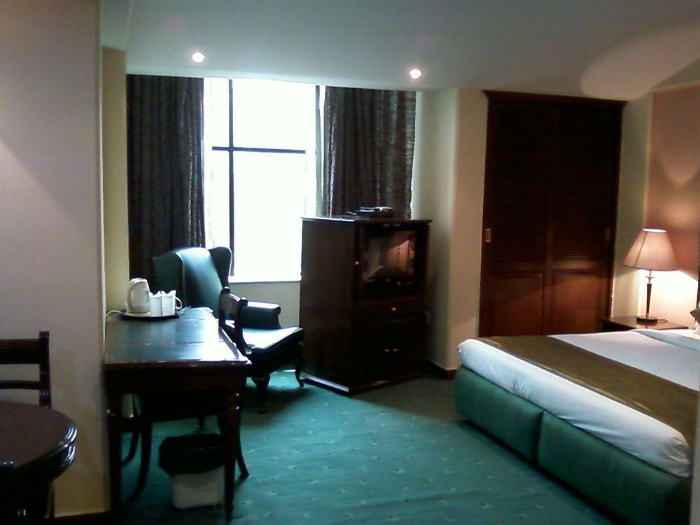 Hotel Treebo Corporate Park