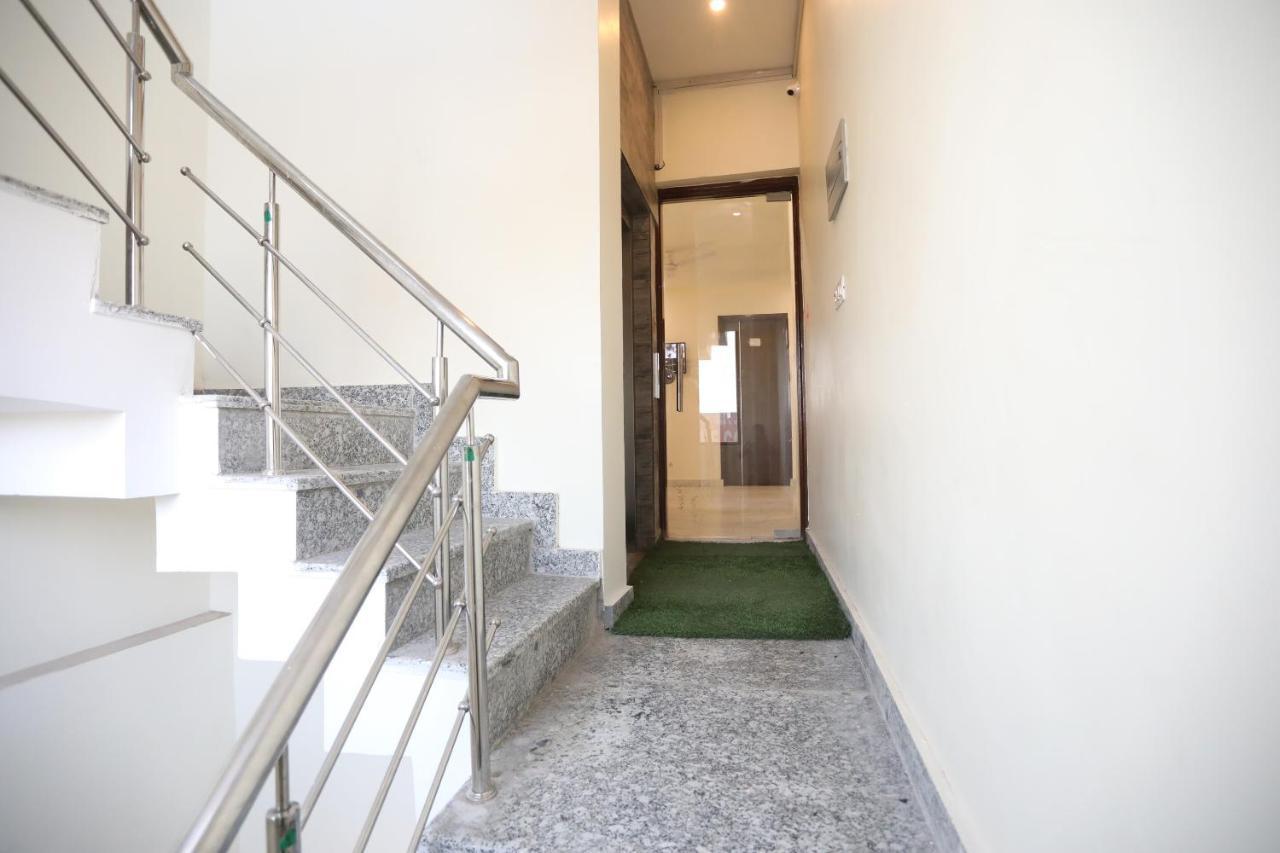 Capital O 86909 Cozy 3*