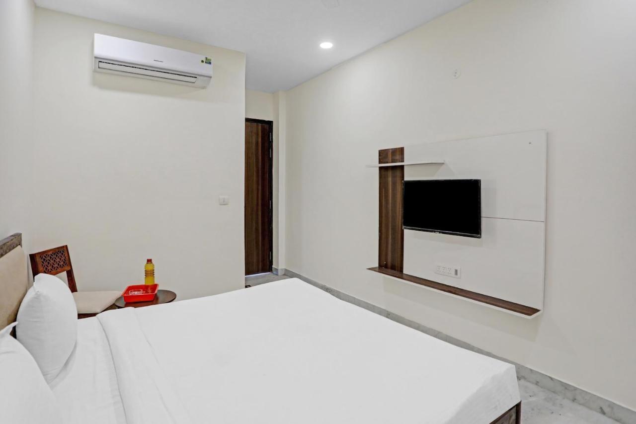 Hotel Capital O 86909 Cozy New Delhi