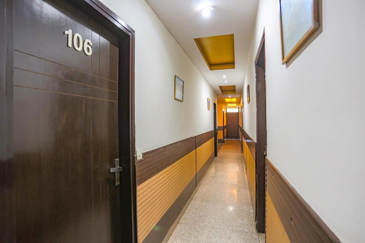 Hotel The Paradise Near Apollo Hospital New Delhi
