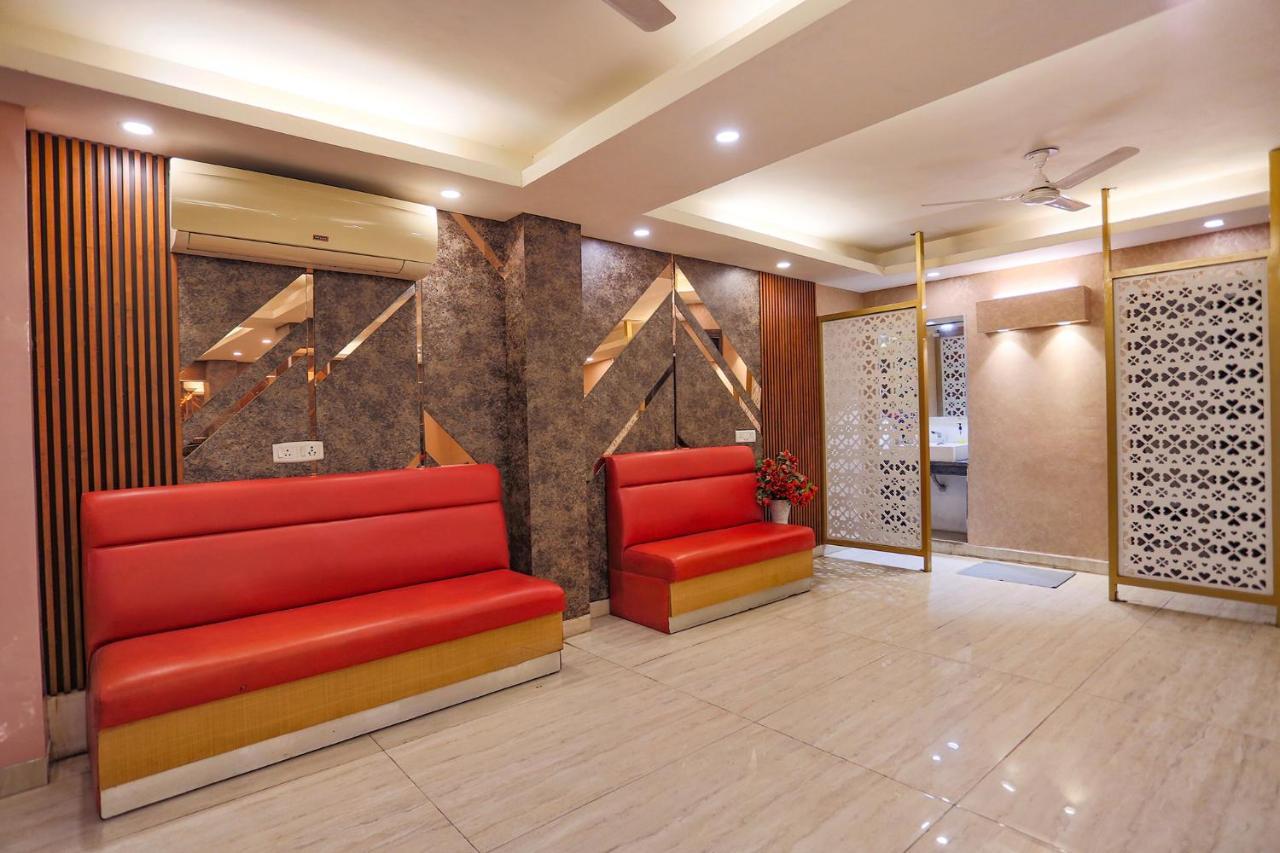 Hotel The Paradise Near Apollo Hospital New Delhi