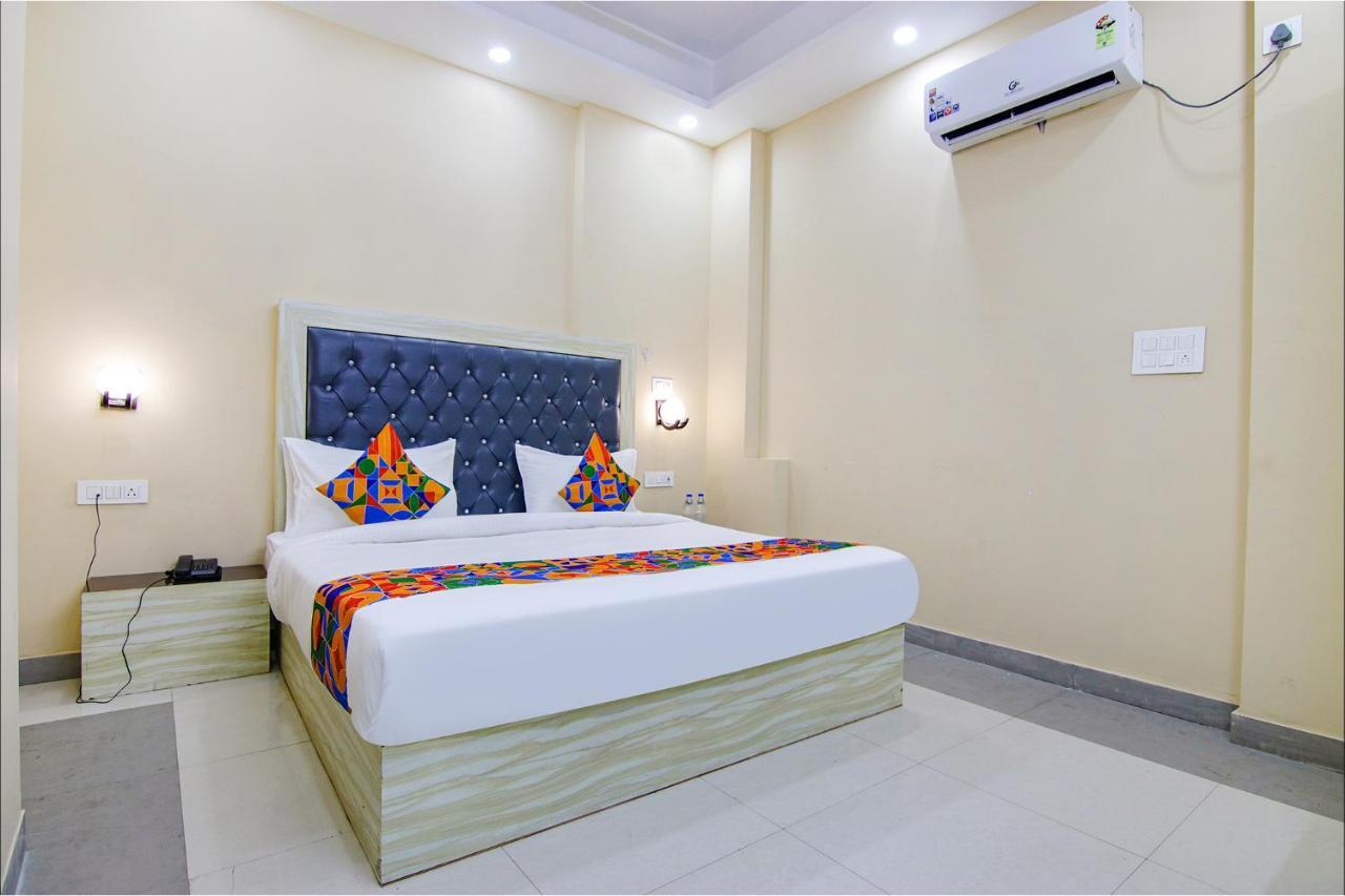 Hotel Fabhotel Ashok Vihar - Nr North Campus, Delhi