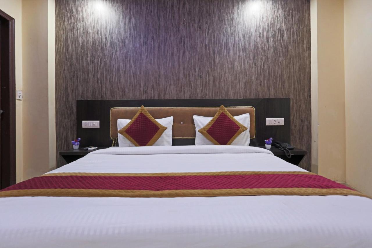 Airport Rosewood 4*