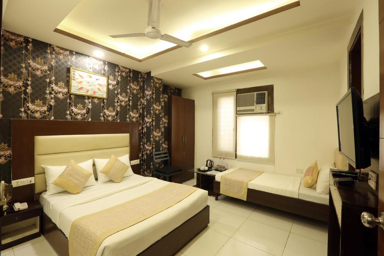 Travel At Delhi Airport 3* New Delhi