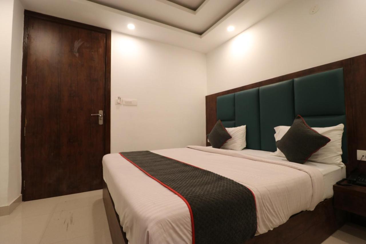 Hotel Krone A Family Near Igi Airport Delhi 4*