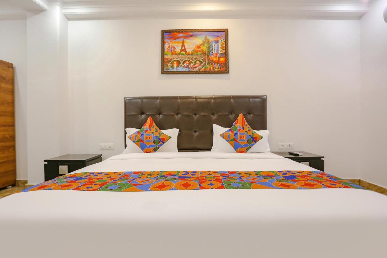 Fabexpress Taj Residency - Nr Yashobhoomi Convention Centre Delhi (National Capital Territory of India)