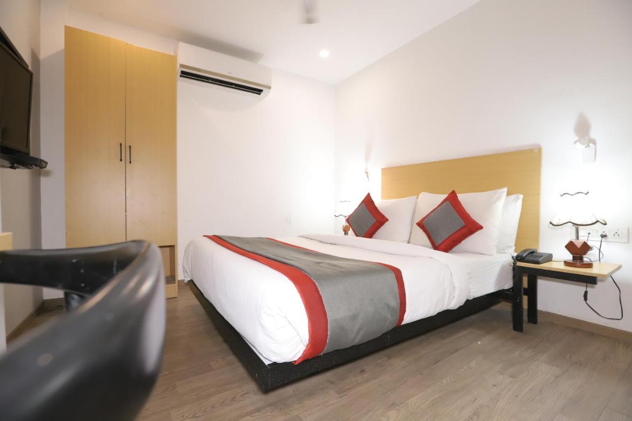 Ip Residency East Delhi Preet Vihar Couple Freindly New Delhi