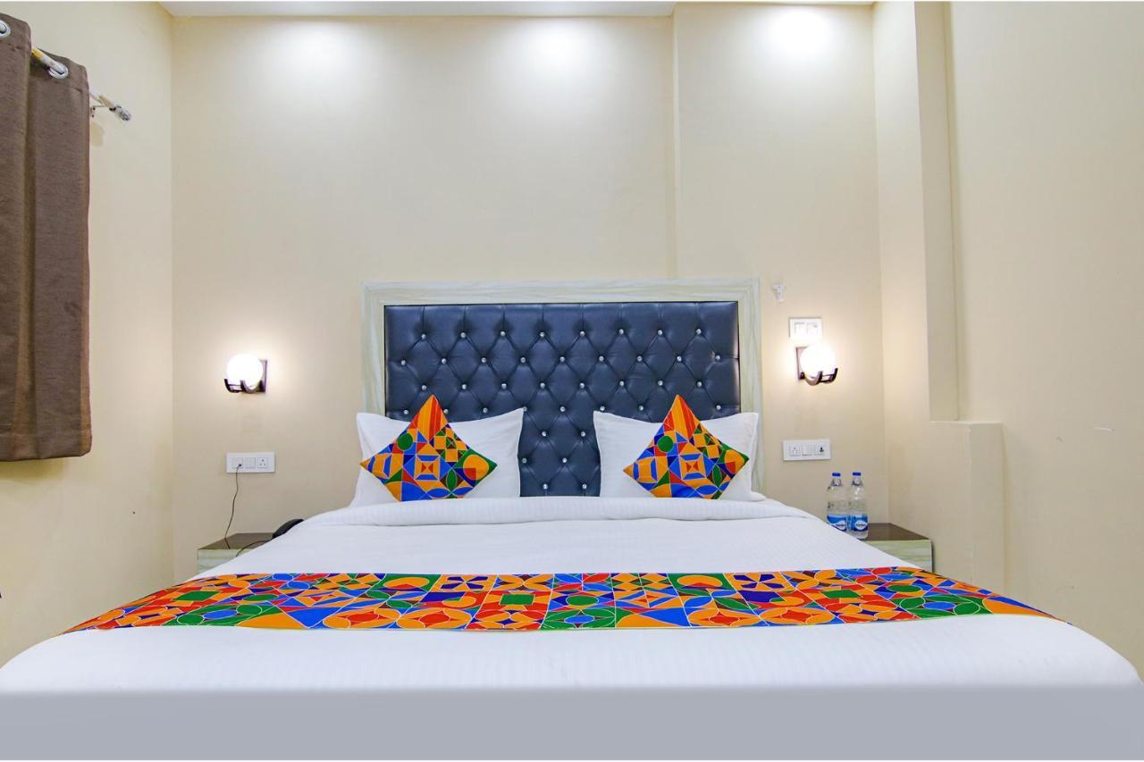 Fabhotel Ashok Vihar - Nr North Campus, Delhi Hotel New Delhi