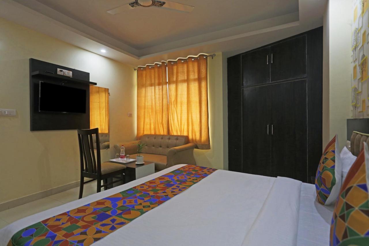 Hotel Airport Rosewood 4*