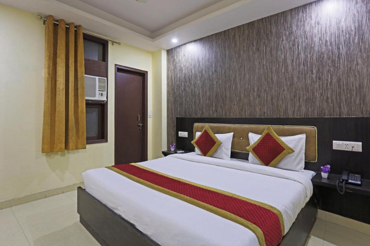 Airport Rosewood 4*