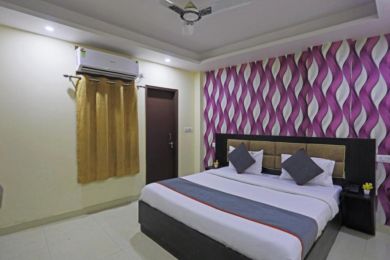 Airport Rosewood 4*
