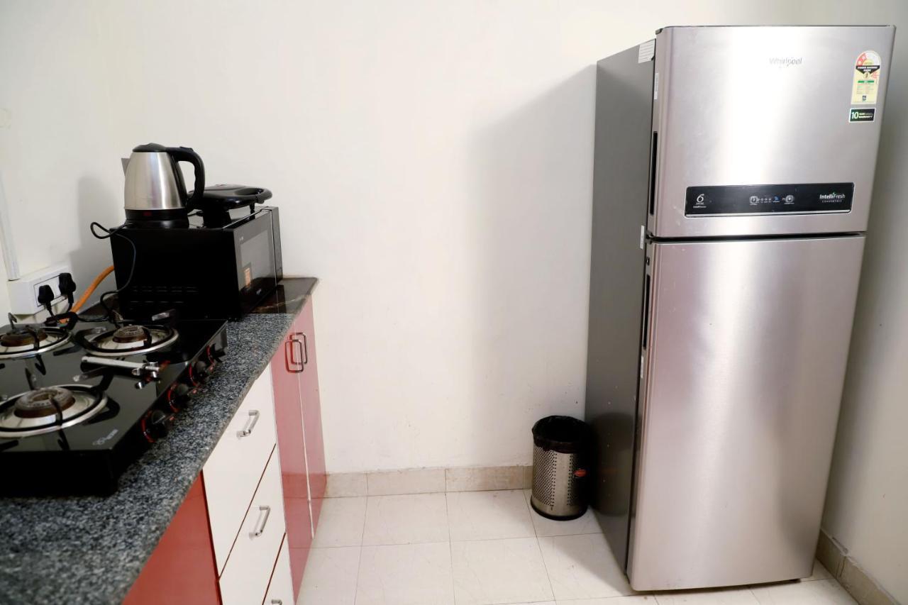 Fortune Service 3bhk,e-28 Saket 1b New Delhi