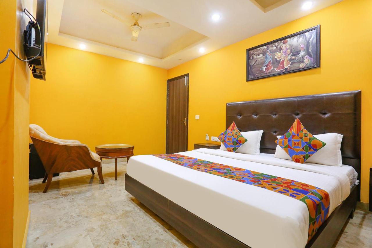 Hotel Fabexpress Taj 3*