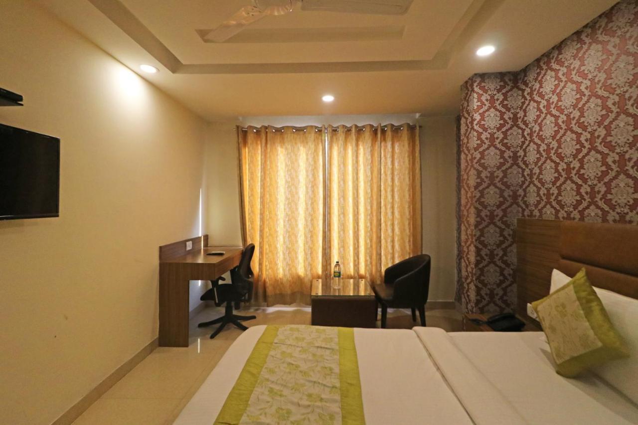 Hotel Ronit Royal Delhi Airport By D'capitol New Delhi