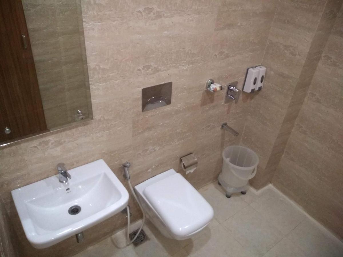 Hotel Ronit Royal Delhi Airport By D'capitol New Delhi