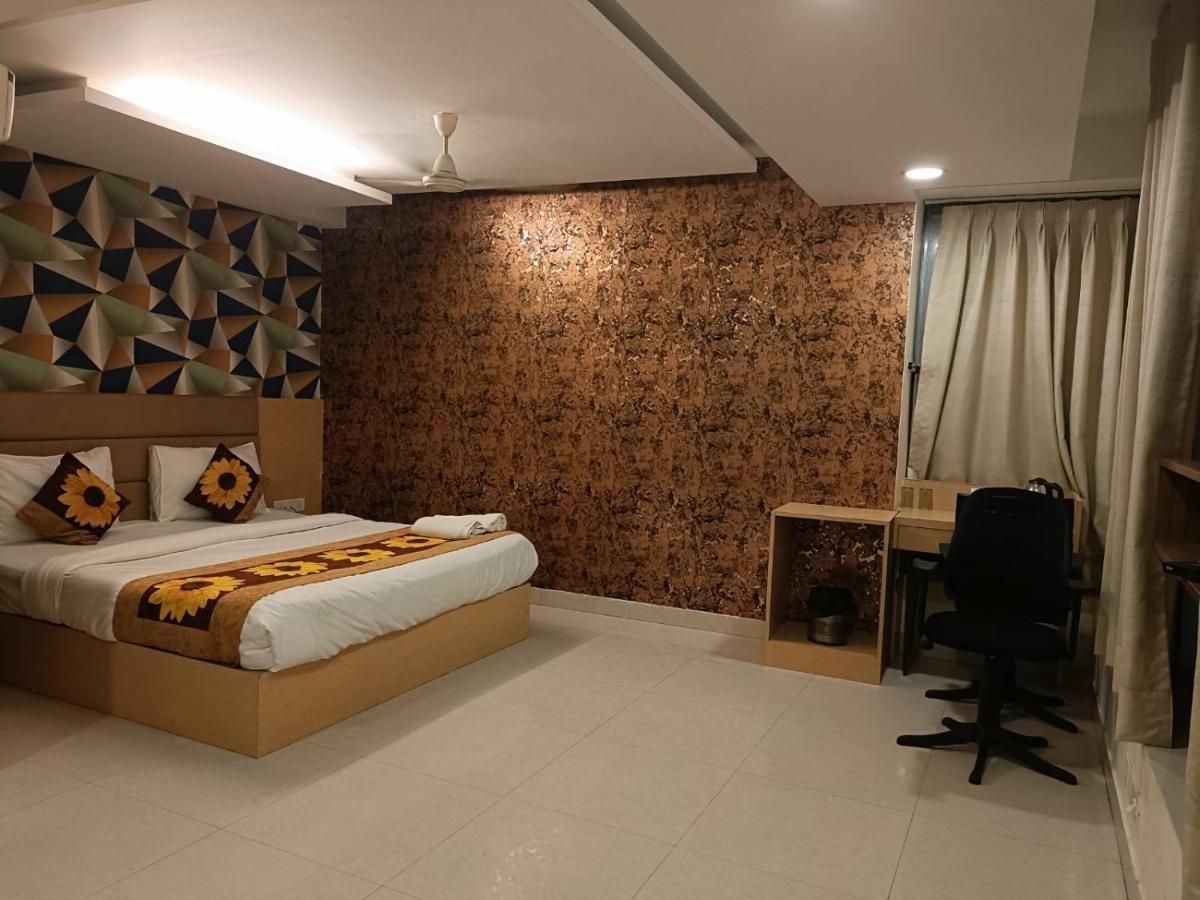 Hotel Ronit Royal Delhi Airport By D'capitol 4*