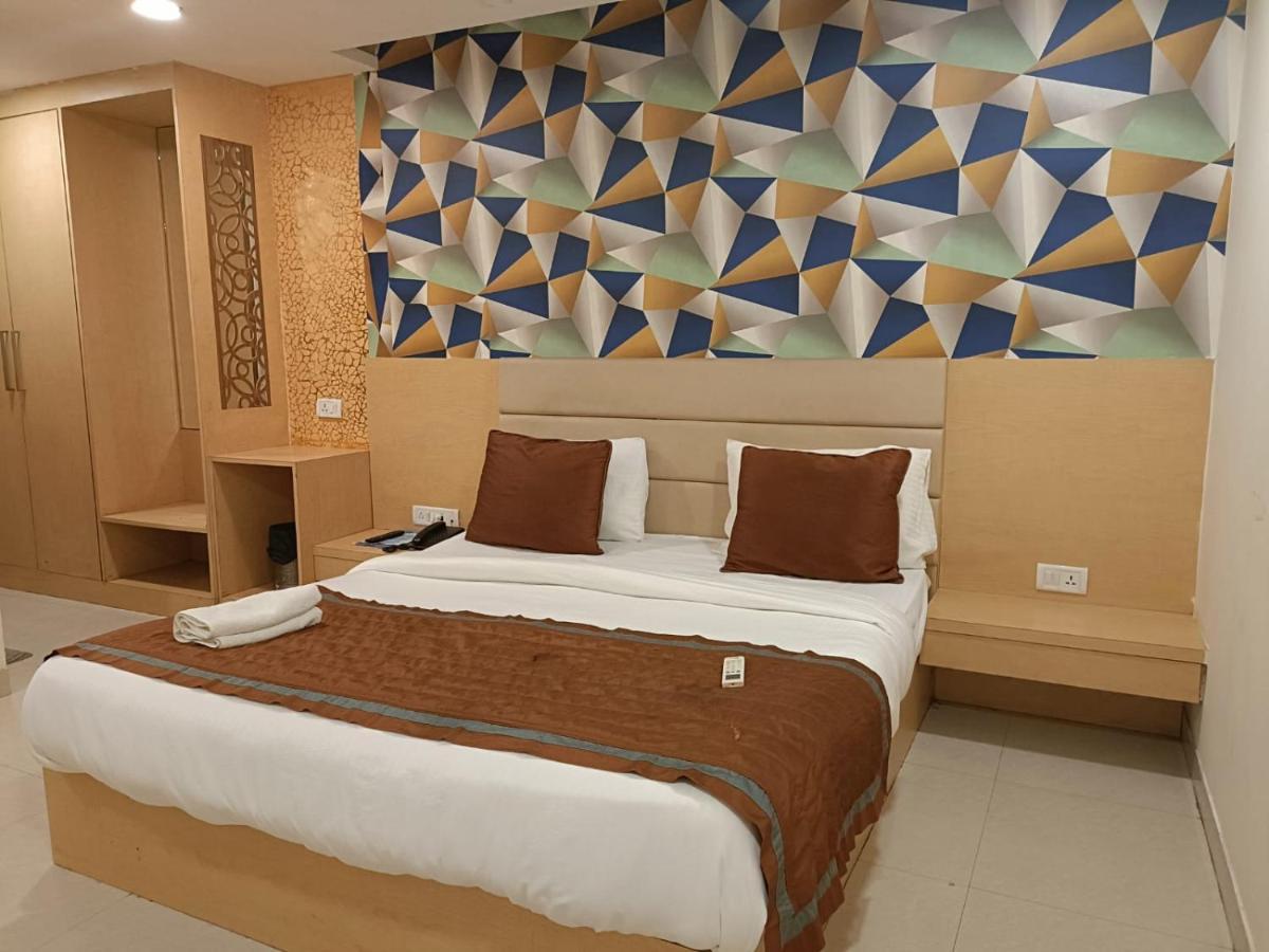 Hotel Ronit Royal Delhi Airport By D'capitol