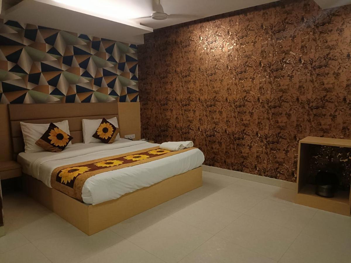 Ronit Royal Delhi Airport By D'capitol Hotel 4*
