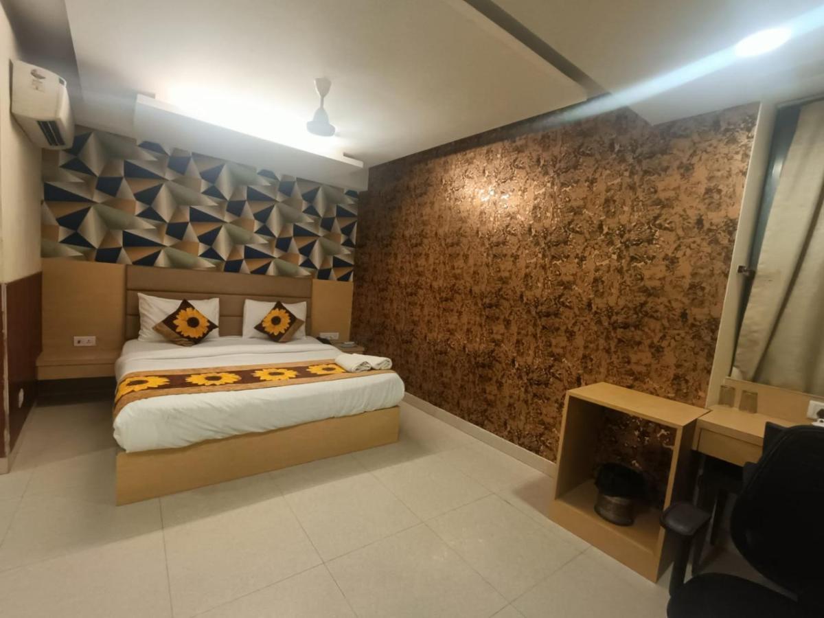 Ronit Royal Delhi Airport By D'capitol New Delhi