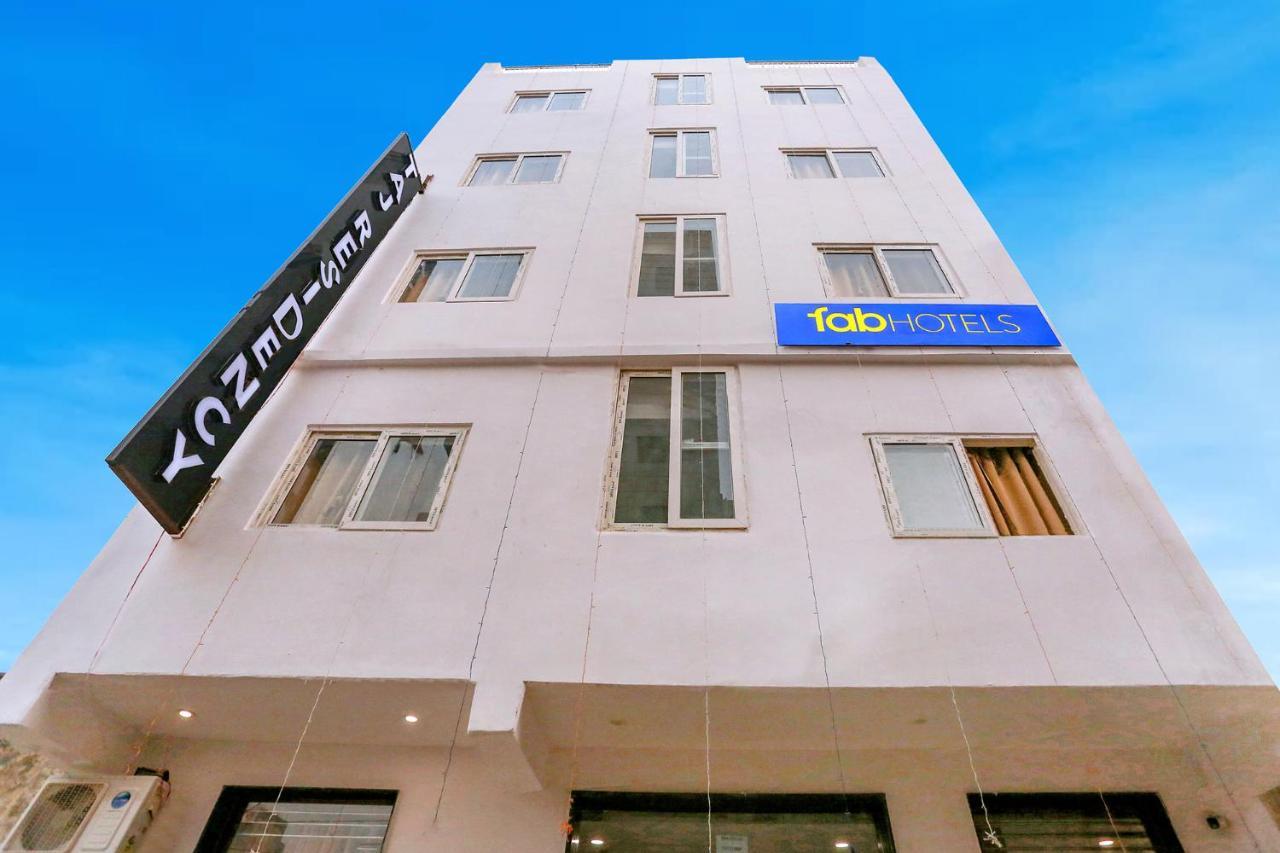 Fabexpress Taj Residency - Nr Yashobhoomi Convention Centre