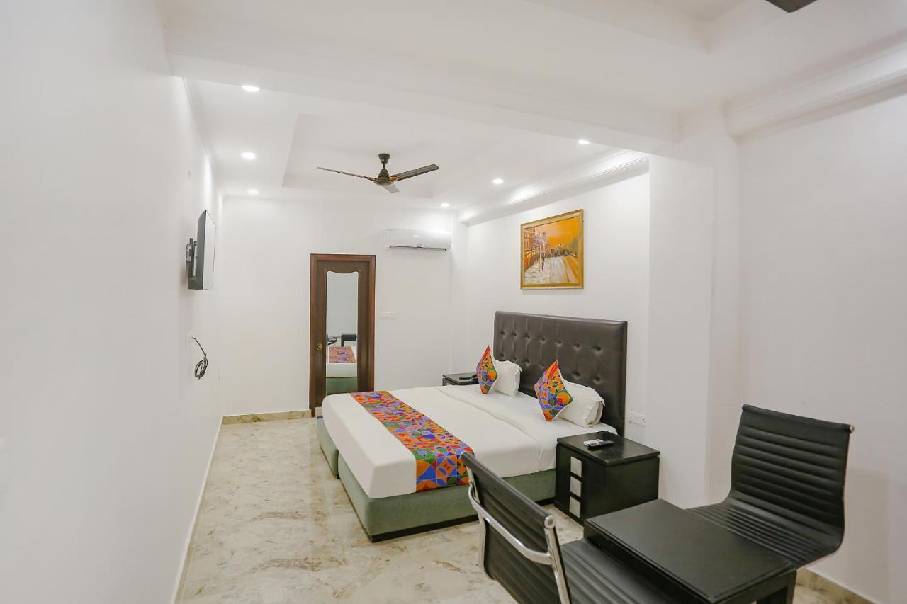 Fabexpress Taj Residency - Nr Yashobhoomi Convention Centre 3*