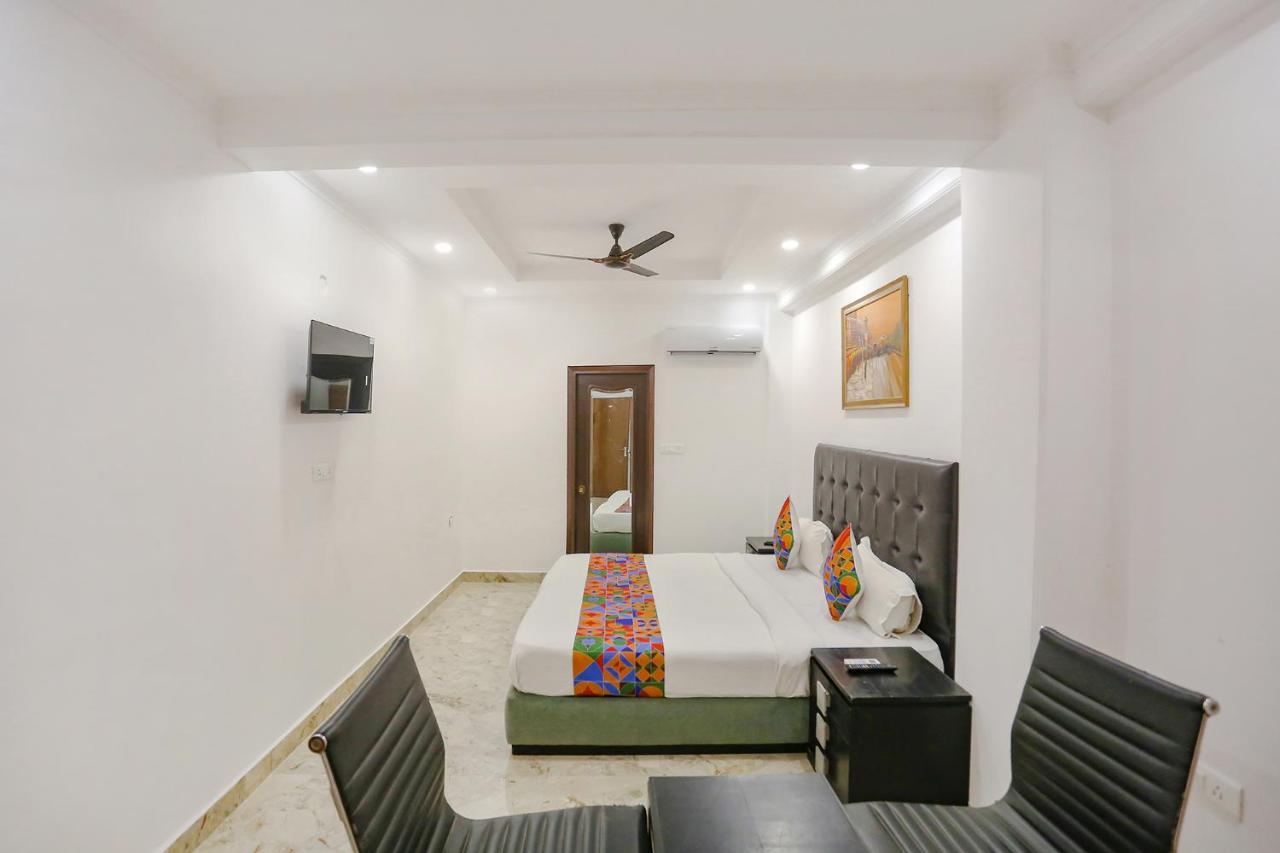 Fabexpress Taj Residency - Nr Yashobhoomi Convention Centre 3*