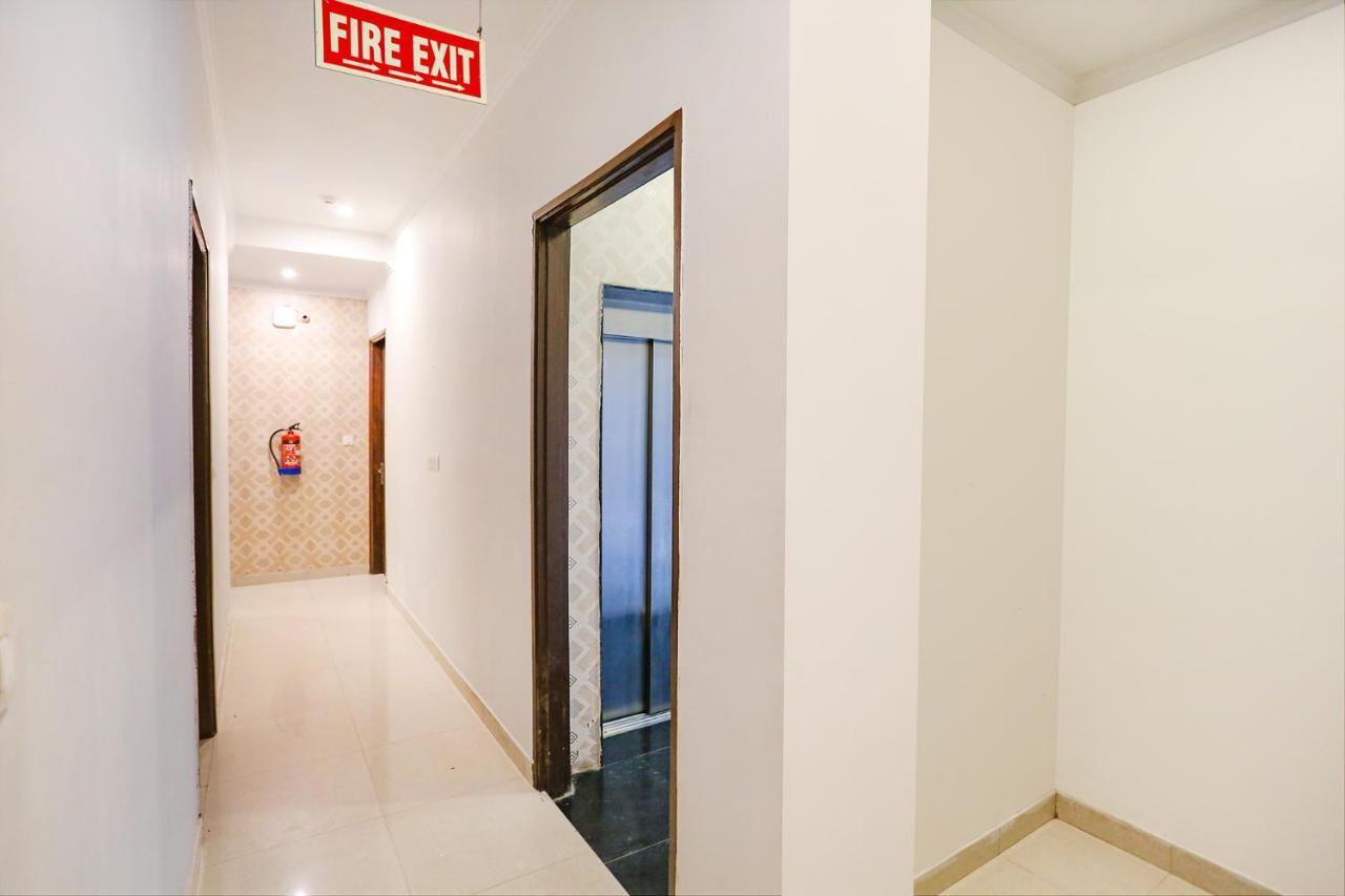 Hotel Fabhotel Novel - Nr Yashobhoomi Convention Centre