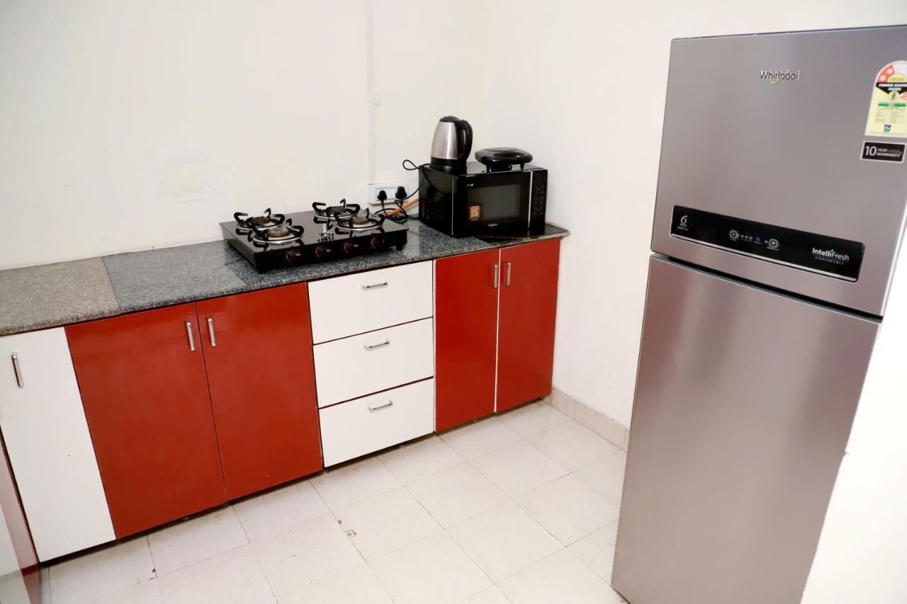 Apartment Fortune Service 3bhk,e-28 Saket 1b New Delhi