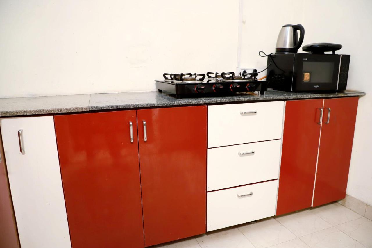 Apartment Fortune Service 3bhk,e-28 Saket 1b