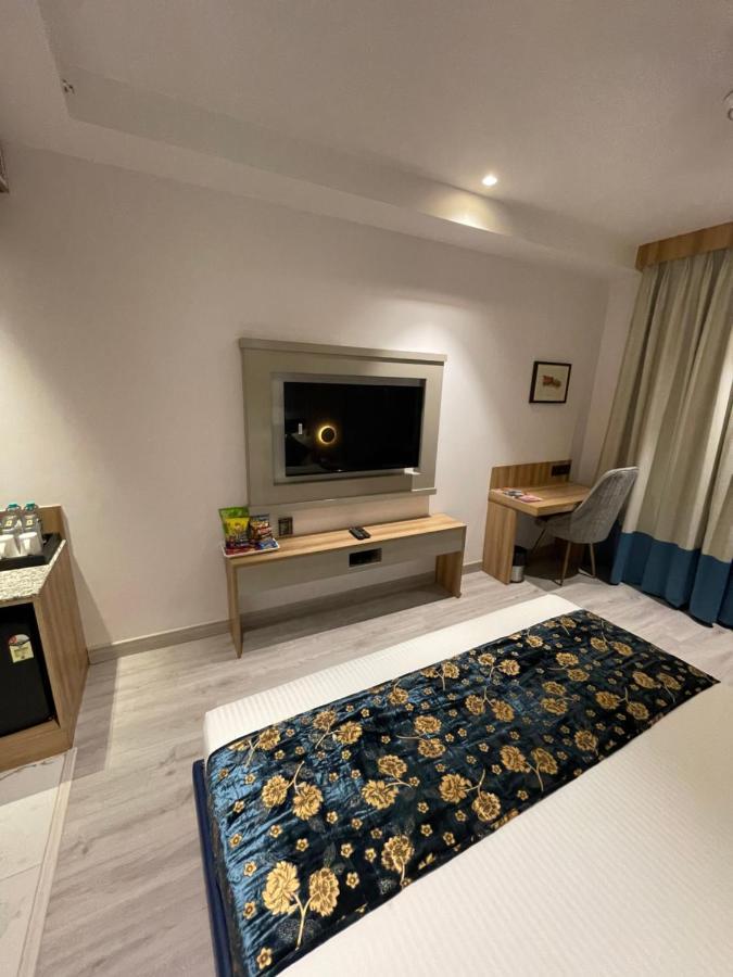 Malbork @ Janakpuri Hotel