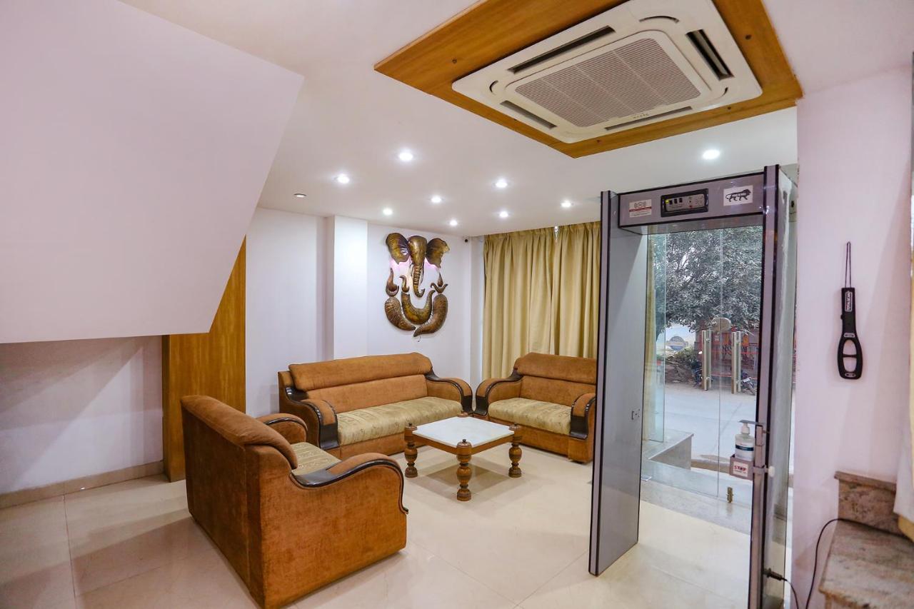 Hotel Fabexpress Taj
