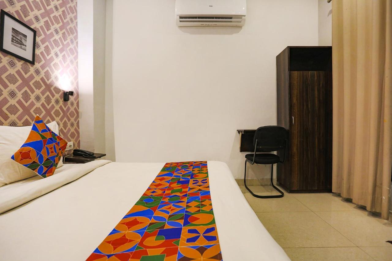 Fabhotel Novel - Nr Yashobhoomi Convention Centre Hotel 3*