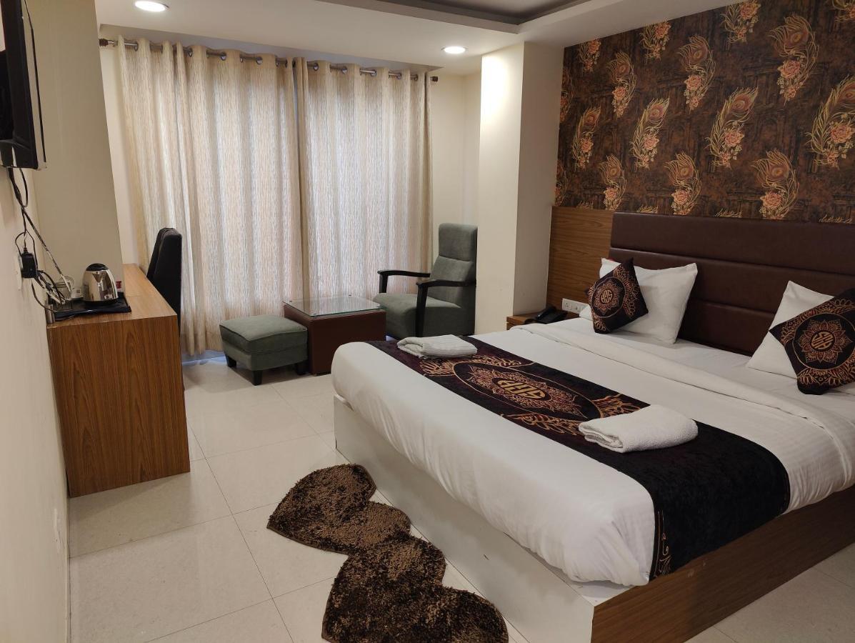 Ronit Royal Delhi Airport By D'capitol 4*