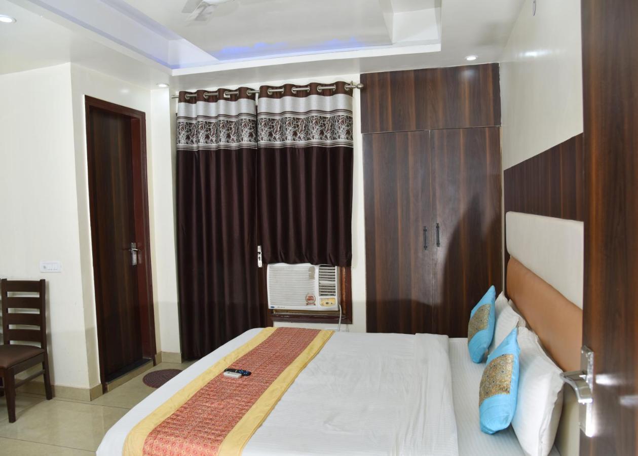Hotel Classic Plaza At Delhi Airport Hotel 3*