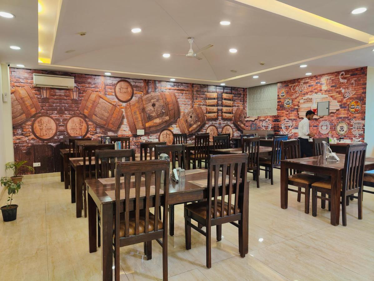 Ronit Royal Delhi Airport By D'capitol Hotel