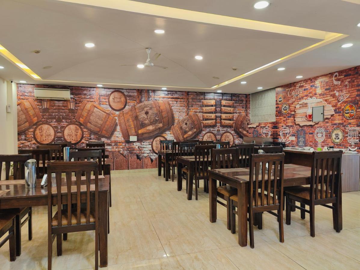 Hotel Ronit Royal Delhi Airport By D'capitol 4*