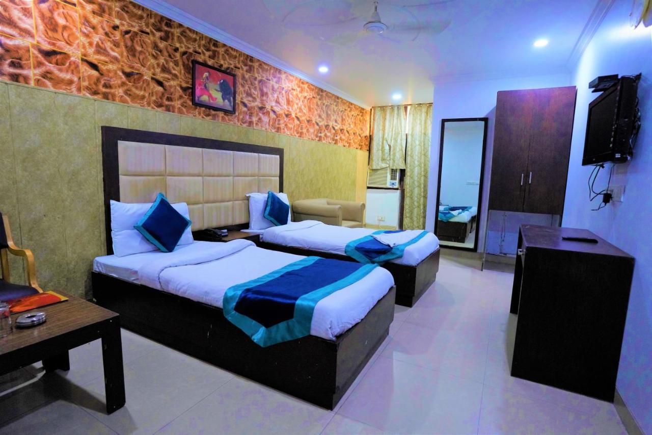 Hotel The Rts Plaza Nova Deli