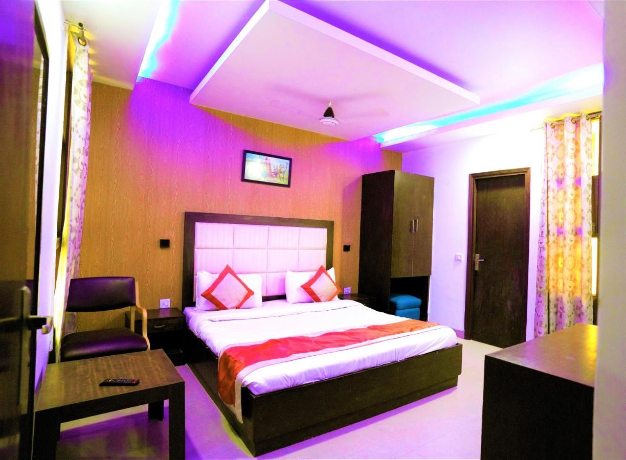 The Rts Plaza Hotel 3*