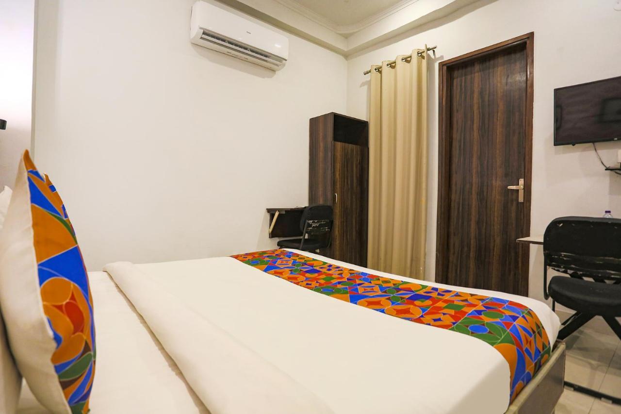 Fabhotel Novel - Nr Yashobhoomi Convention Centre Hotel New Delhi