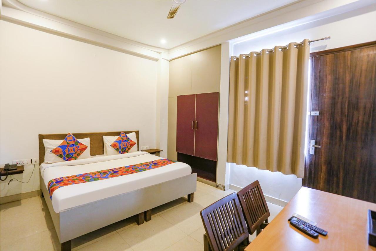 Fabhotel Novel - Nr Yashobhoomi Convention Centre